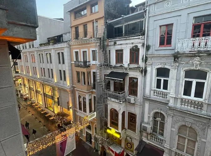 One Bedroom Apartment In Istiklal Street